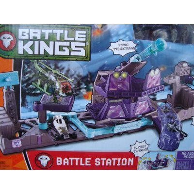 Matchbox Battle Kings Station With Figures 1/64 Scale