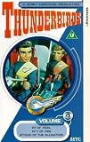 Review 4 Front Video  / Thunderbirds - Vol. 4 - Pit Of Peril / City Of Fire / Attack Of The Alligators [1965]