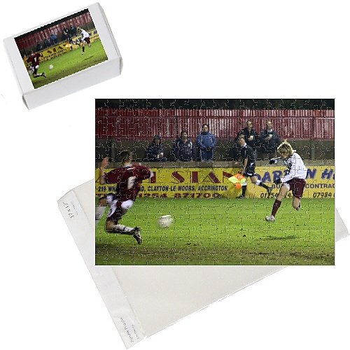 Photo Jigsaw Puzzle of Henri Lansbury scores Arsenal s 4th goal, his 2nd, past Nik Kudiersky from Arsenal FC Prints