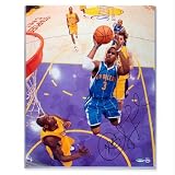 Upper Deck New Orleans Hornets Chris Paul Autographed 'Floater' Photo
