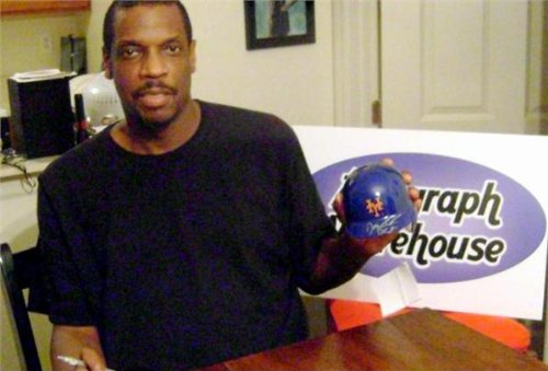 Dwight Gooden autographed Mets mini batting helmet inscribed Dr. K (New York Mets 1986 World Series Champion Cy Young ROY)