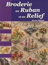 Broderie au Ruban et en Relief : Une interprétation des merveilles de la nature
