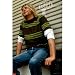 Nirvana - Poster Kurt Cobain - Sitting von Nirvana - alle Infos