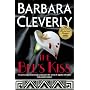 The Bee's Kiss (Joe Sandilands Murder Mystery)