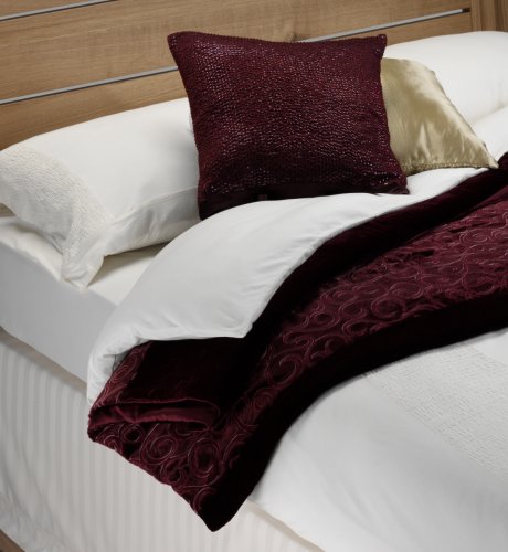 Silk Blend Swirl Design Bedcover