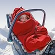 Hoppediz Fleece Einschlagdecke mit Gurtschlitzen f�r Autositze (3- und 5-Punkt) Rot