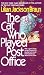 The Cat Who Played Post Office (Cat Who...)
