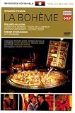 Giacomo Puccini - La Bohème / Villazon, Voulgaridou, de la Merced, Marquardt, Tézier, Wiener Symphoniker, Schilmer - Jones & McDonald (Bregenzer Festspiele)