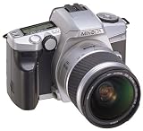Minolta Maxxum 5 35mm SLR Quartz Date Kit with 28-80mm Zoom Lens