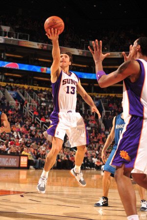 Minnesota Timberwolves v Phoenix Suns: Steve Nash Photographic Poster Print by Barry Gossage, 12x18