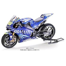 Hobby Company - Yamaha YZR M1 2004 Rossi