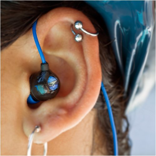 トリニティ サージ重低音防水カナル型ヘッドフォン[Surge Bass Amplified Waterproof Headphones] H2O-SURGE