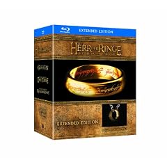 Der Herr der Ringe - Die Spielfilm Trilogie (Limited Extended Editions inkl. Der Eine Ring"-Replik, exklusiv bei Amazon.de) [Blu-ray]