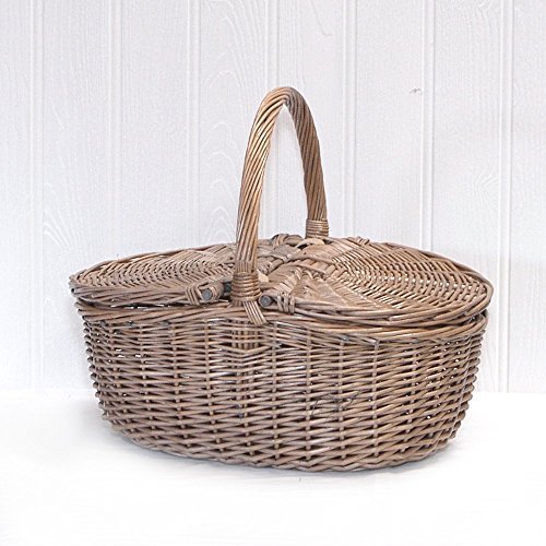 Get Cheap Classic Oval Design Picnic Basket Hamper with Removable