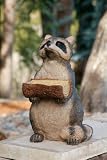 SPI Home 40069 Garden Raccoon Birdfeeder