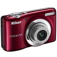 Nikon Coolpix L25 Digitalkamera (10 Megapixel, 5-fach opt. Zoom, 7,5 cm (3 Zoll) Display, bildstabilisiert) Kit inkl 2GB-Speicherkarte und Tasche rot