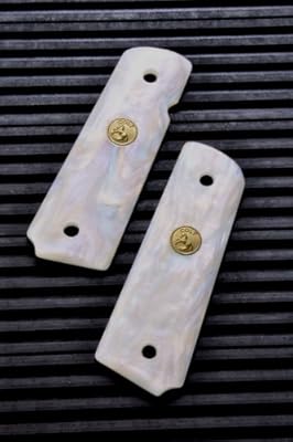 CAROM SHOT M1911A1 ホワイトパール inメダル 【コルトガバメント用 グリップ 東京マルイ KSC WA キャロムショット】