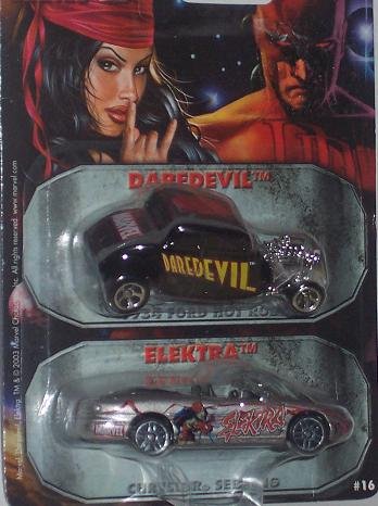 Maisto Ultimate Marvel Double Pack Elektra Sebring and Daredevil Hot Rod 1:64 Scale Diecast Car