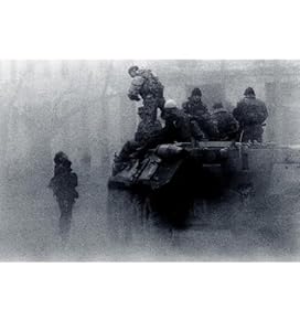 Shooting Under Fire: The World of the War Photographer Peter Howe