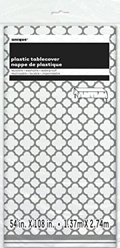 Quatrefoil Plastic Tablecloth, 108