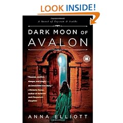 Dark Moon of Avalon: A Novel of Trystan & Isolde