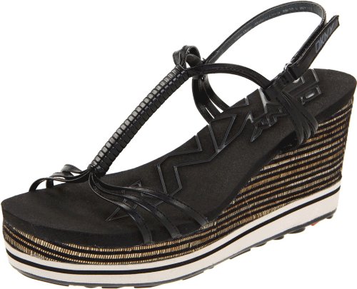 DKNY Women's Layden Sandal,Black,7 M US