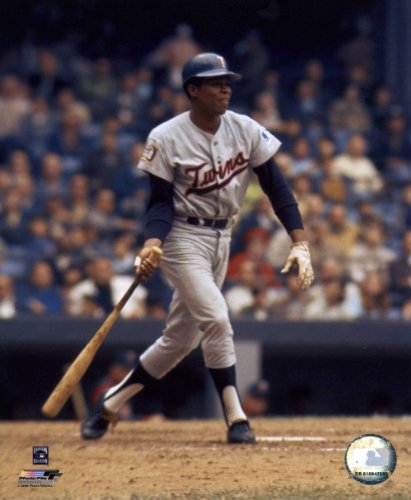 Rod Carew Minnesota Twins 8x10 Photo (Batting)