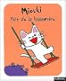 Miouki fait de la balancoire