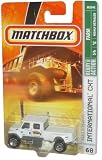 Mattel Matchbox 2007 MBX Farm 1:64 Scale Die Cast Metal Car # 68 - Grant's Farm White International CXT Commercial Extreme Truck