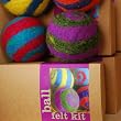 Spiderfelt Felted Felt Spiral Ball Felting Kit - Plum/Moss