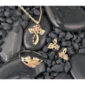 Black Hills Gold� Rose Earrings