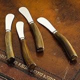 SET OF 4 BROWN HORN PATE SPREADERS