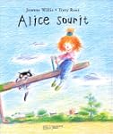 Alice sourit