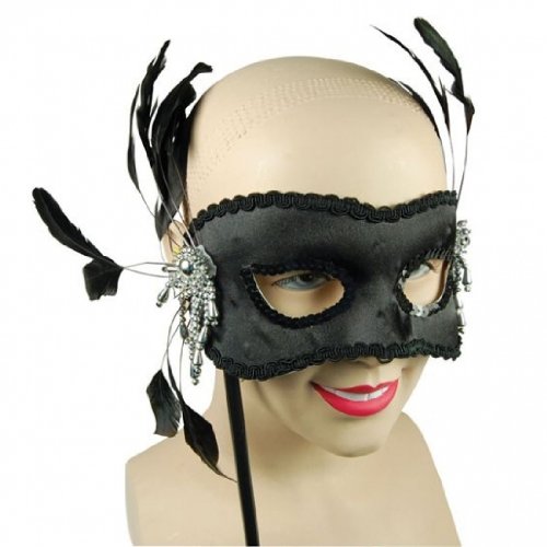 Opiniones de Black Eye Mask on a Stick with Side Feathers (máscara