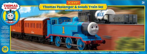 Hornby R9271 00 Gauge Thomas & Friends Passenger Train Set