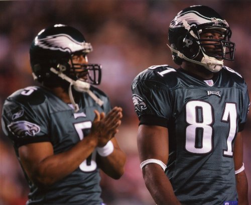 DONOVAN MCNABB & TERRELL OWENS PHILADELPHIA EAGLES 8X10 SPORTS ACTION PHOTO (A)