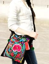 Women's Flower embroidery handbag