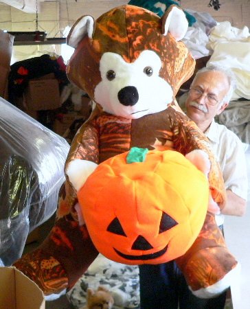 5140gem171L VERY BIG TEDDY BEAR HOLDING STUFFED PLUSH PUMPKIN. GREAT FOR HALLOWEEN or ANYTIME. 60 inches length when stretched out; 36 inches length in sitting position   AMERICAN MADE IN THE USA AMERICA