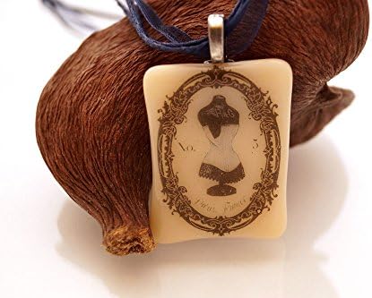 Mandel glass necklace with corset on ribbon chokker.