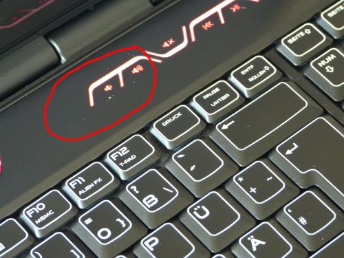 Dell Alienware M17x Gaming Laptop Core 2 Quad Q9000 500GB 17 inch Screen Blu-ray with Windows 7 images5