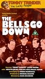 The Bells Go Down [UK IMPORT] - Tommy Trinder