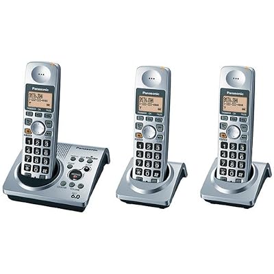 Panasonic DECT 6.0-Series 3-Handset Cordless Phone System with Answering System (KX-TG1033S)