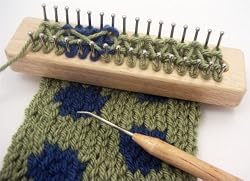 Tadpole 6" Fine Gauge Knitting Board Loom with Booklet Hook