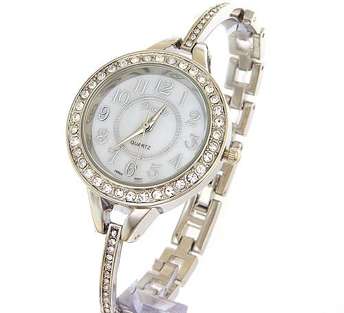 Stylish Silver Tone Round Ladies MOP Dial Analog Bracelet Watch Japan Movement