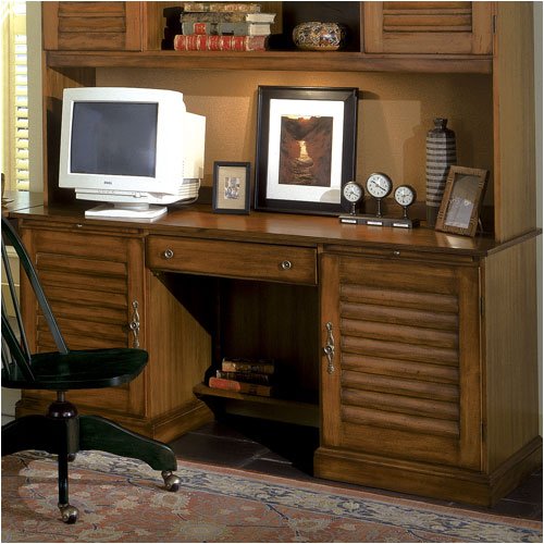 Riverside Furniture 73033 Plantation Key 66 W Computer Desk in Antique Tobacco Maple