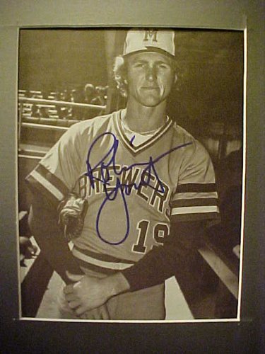 Robin Yount Milwaukee Brewers Autographed 11 X 14 Professionally Matted Black & White Photo With A Personally Obtained Autograph Directly From The Player
