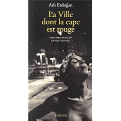 La ville dont la cape est rouge