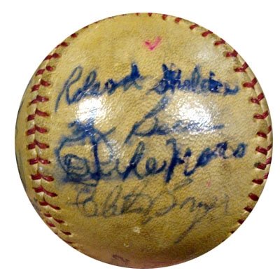 1961 NY Yankees (17 signatures) Autographed/Hand Signed AL Baseball Roger Maris, Yogi Berra & Whitey