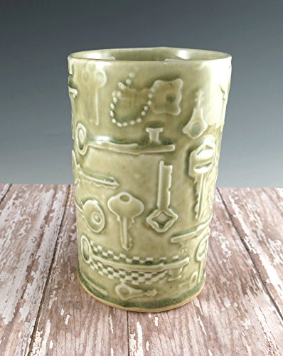 Handmade Pottery Key Mug 20 oz Celedon Green