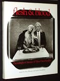 Flesh & blood : photographers' images of their own families